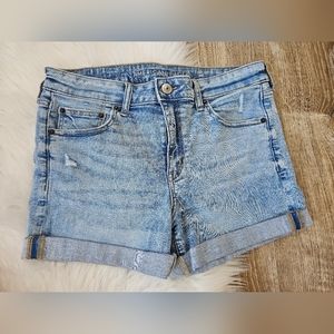 American Eagle MIDI light wash next level stretch jean shorts size 12